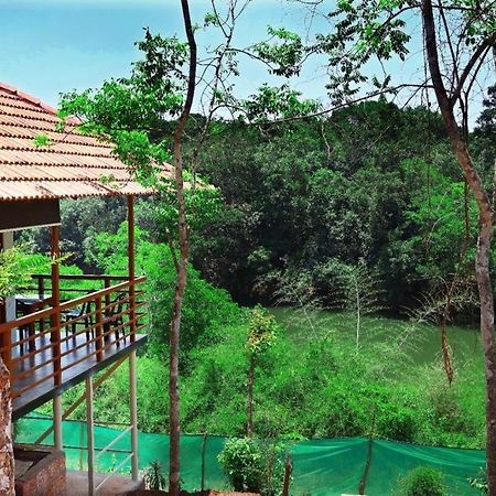Villa Happydays Hut à Mananthavady Extérieur photo